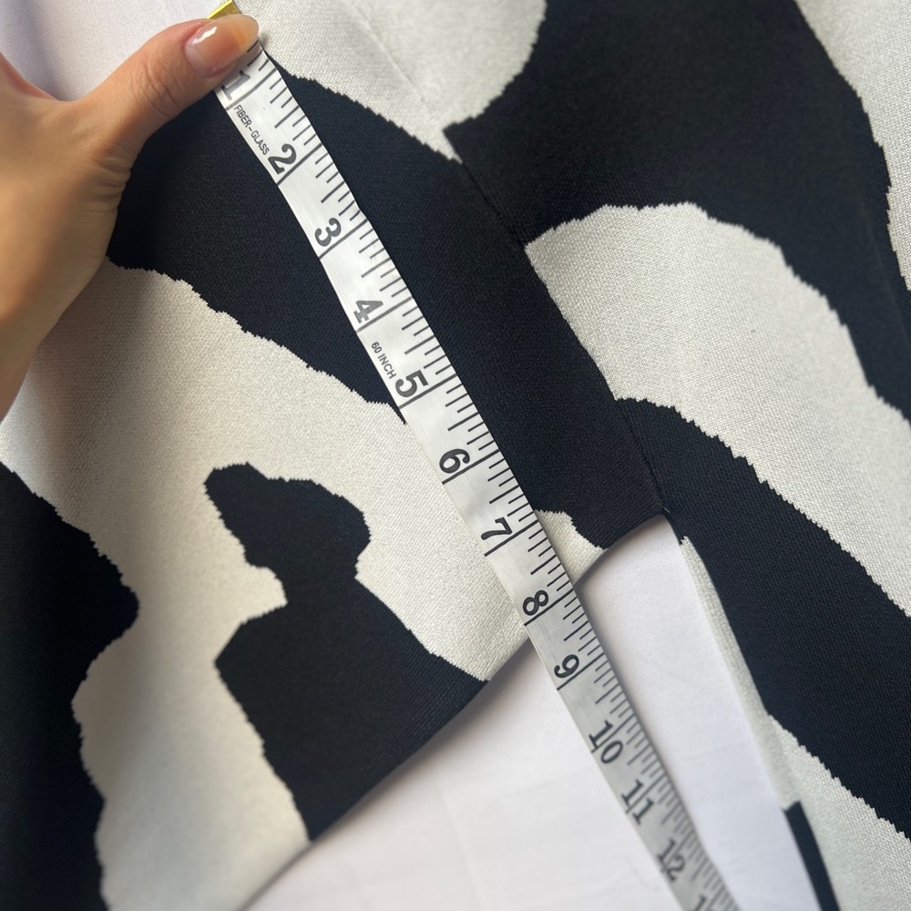 Carolina Herrera Black and White Zebra Print Dress L - Picture 12 of 16
